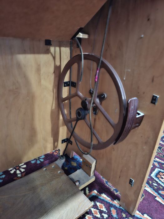 Продам швейную машину