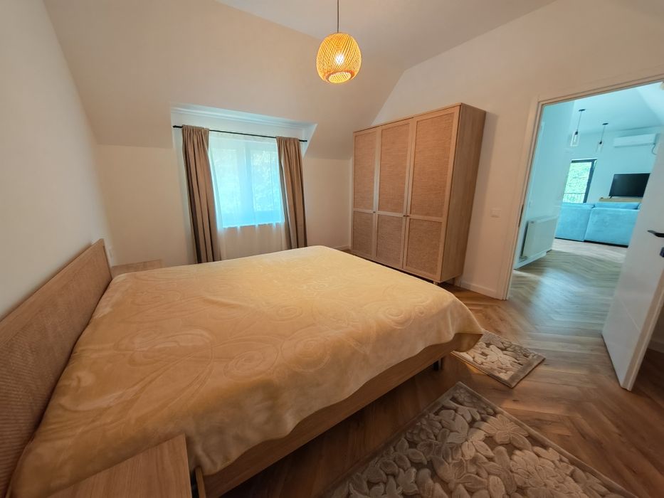 PF închiriez apartament /duplex in Parcul Regina Maria