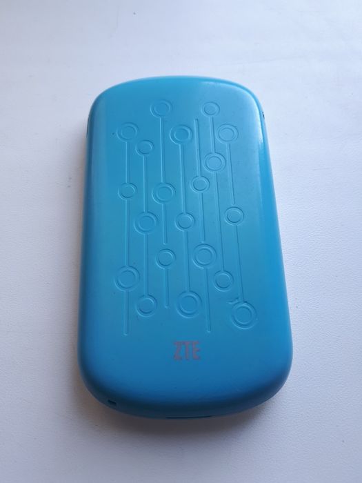 Телефон ZTE Q200 / Читайте описание ДО КОНЦА