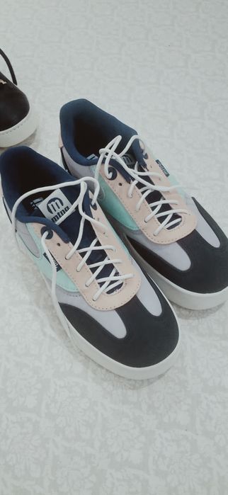 Кроссовки, кеды. Кожанные.