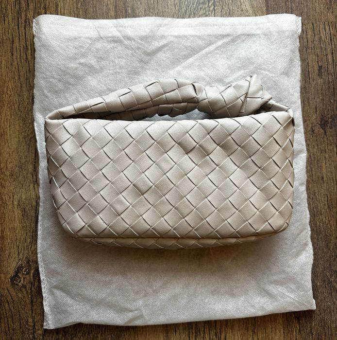 Дамска чанта естествена кожа