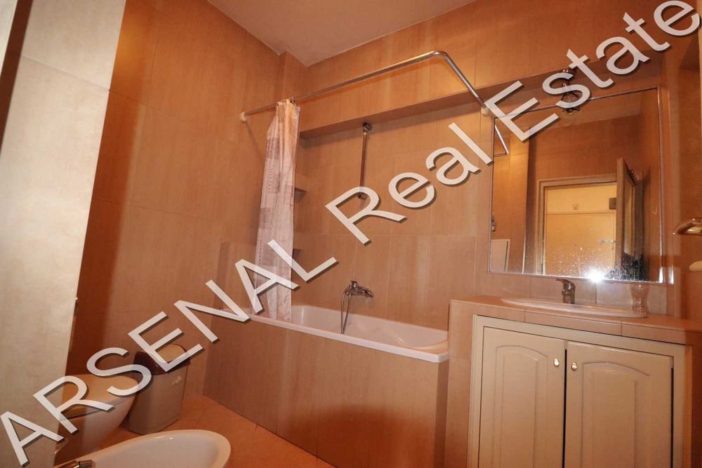 Дава се под наем Тристаен апартамент в София, Център - 90 кв.м за 700 € - Снимка #4