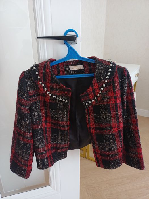 Продам костюм размер 44 -46  качества супер