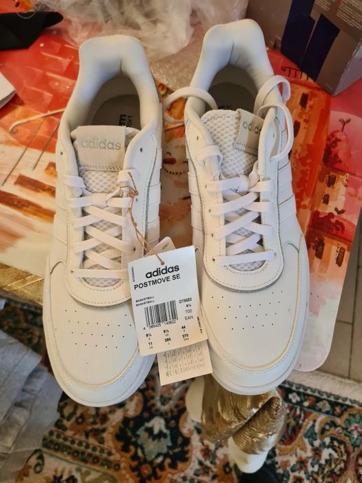 Vind o pereche de Adidași .AdidasPostmove originali Indonezia