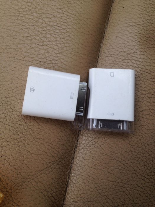 Adaptor iphone la sd card si usb