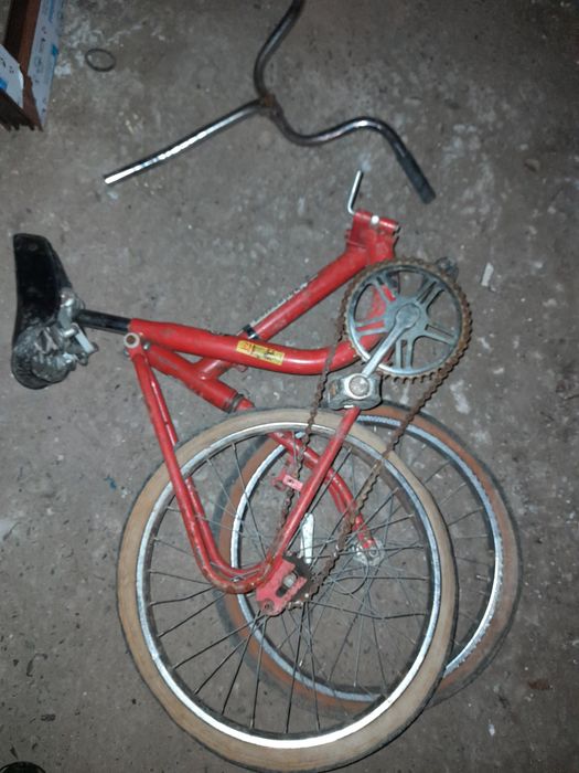 Vând biciclete pentru colecționari