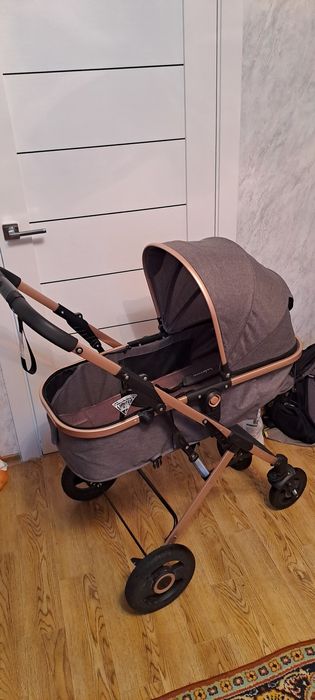 Коляска в идеальном состоянии