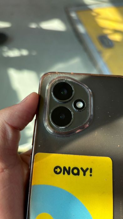 Honor 400 256 гб 105к срочно