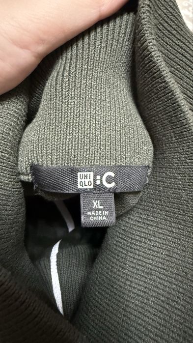 Продам зипку Uniqlo, раз. XL.