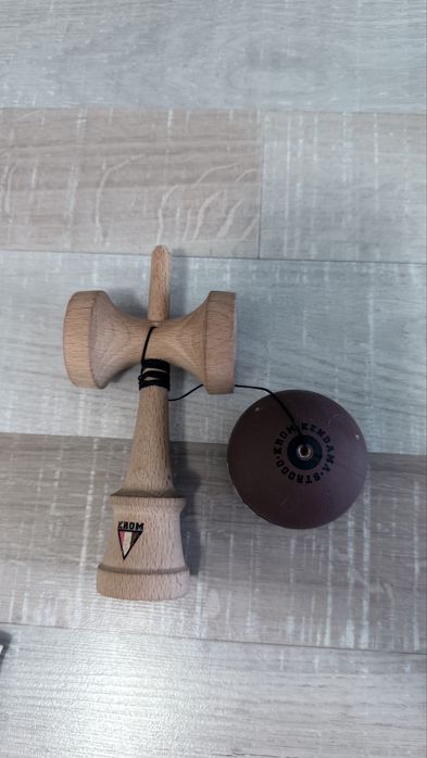Krom kendama ciocolata