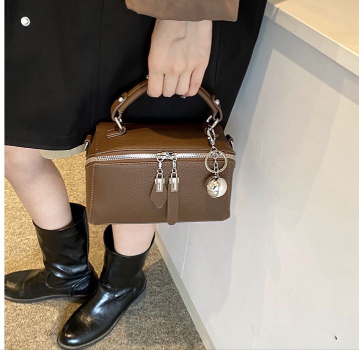 Сумка кросс боди коричневая