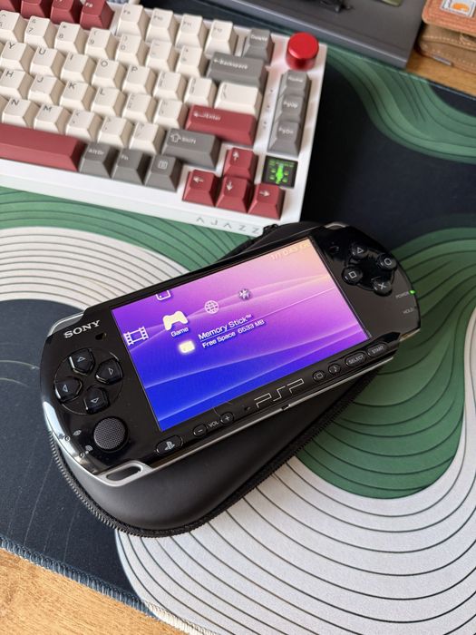 PSP 3001 modat Ark4  50 jocuri 64gb