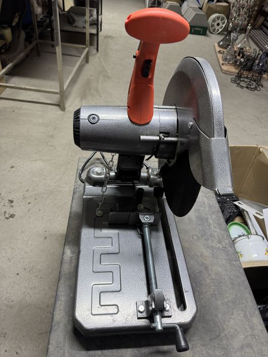 Дисковая пила электрическая