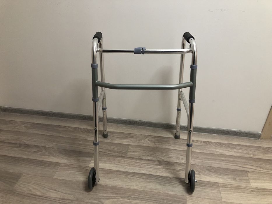 Ходунки на колесах