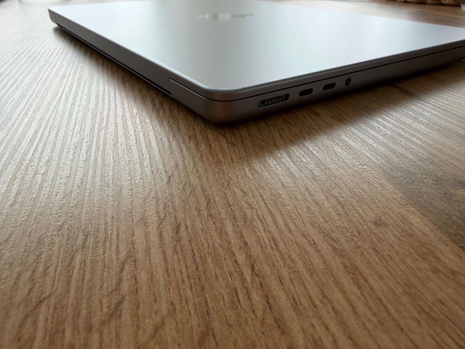 MacBook Pro 14" M3 8-CPU, 10-GPU, 8GB RAM, 512GB SSD