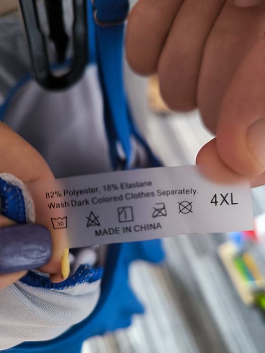 Costum de baie întreg