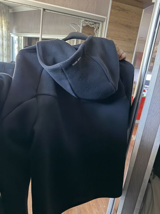 кофта kobe tech fleece