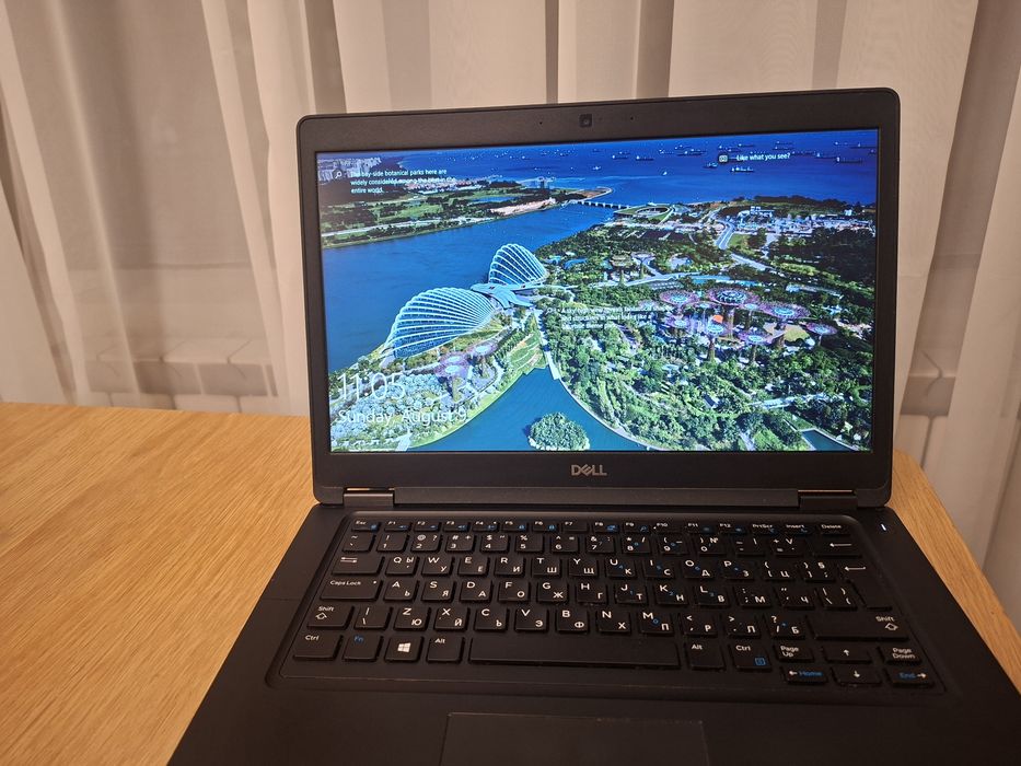 Лаптоп Dell Latitude 5490