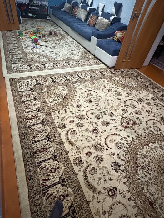 Кілем 3/5 2-шт сатыады.