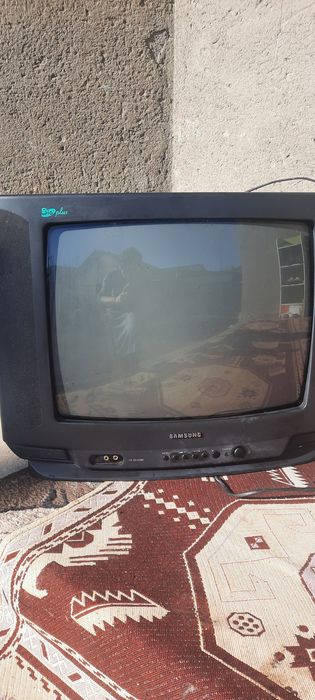 Продам телевизор