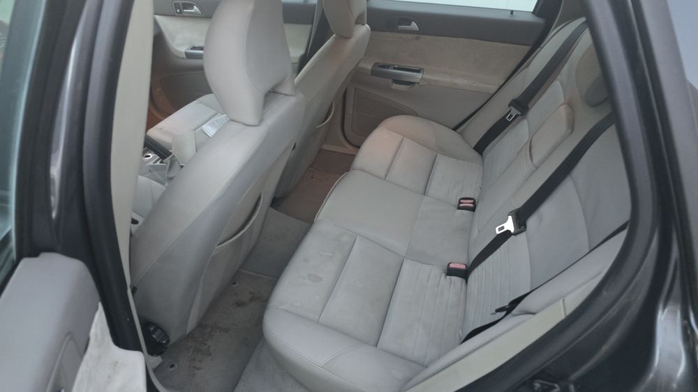 Dezmembrez Volvo V50 motor 2.0d 2005