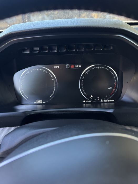 Volvo XC90 5D inscription