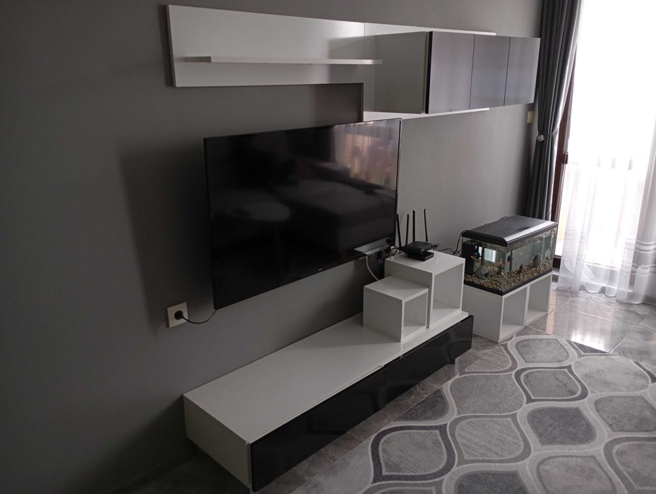 Секция за хол черно бяла