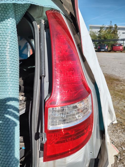 Десен стоп за Хюндай й30 комби