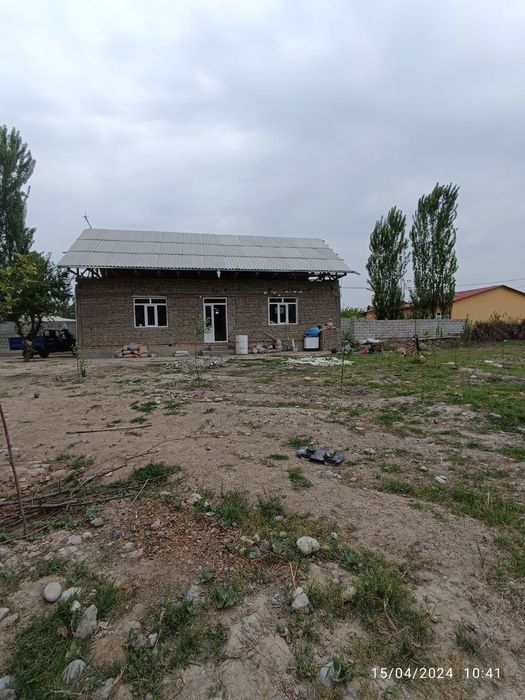 Ховли уй сотилади