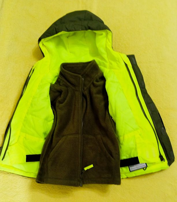 Фирменная куртка с кофтой для мальчика