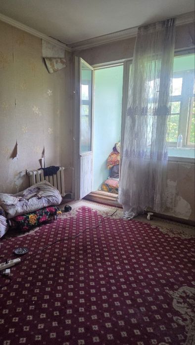 Чиланзар 3. Торговый центр. 2 х комнатная. Срочно