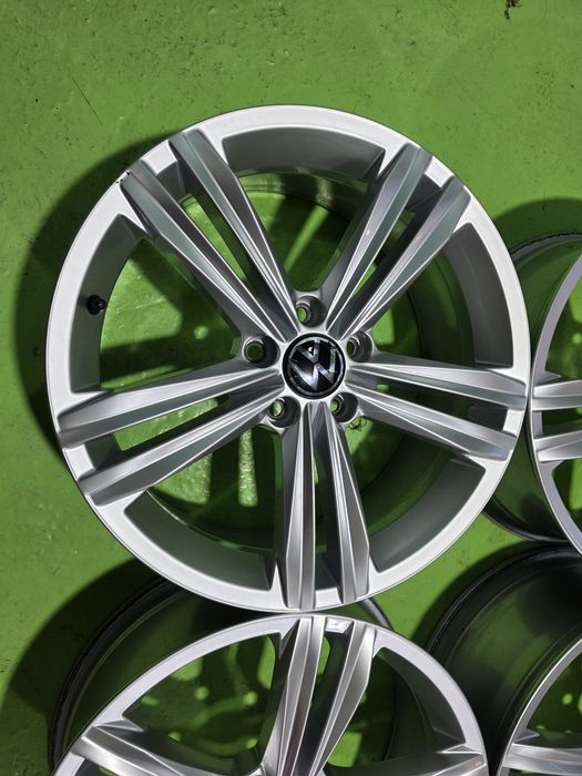 18 5x112 Vw Tiguan лети джанти 5х112 тигуан Touran Caddy Golf Skoda 5х112
