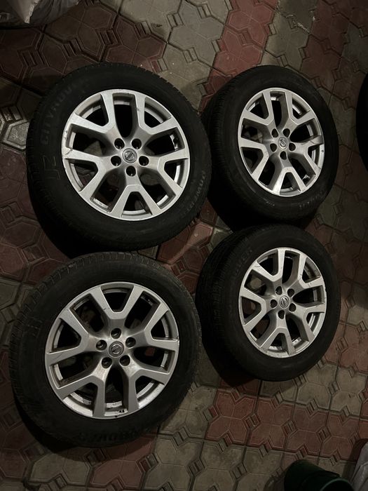 Продам резины с дисками 225/60/R18