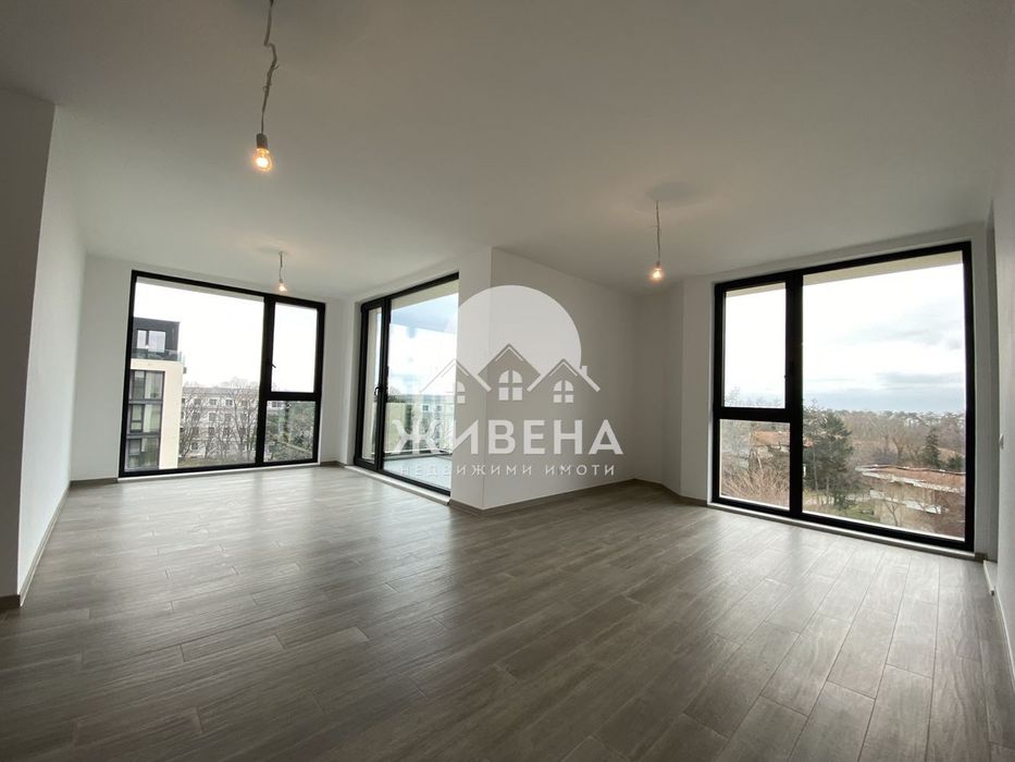 Продава се Четиристаен апартамент в к.к. Св.Св. Константин и Елена - 141 кв.м за 2042 €/кв.м - Снимка #2