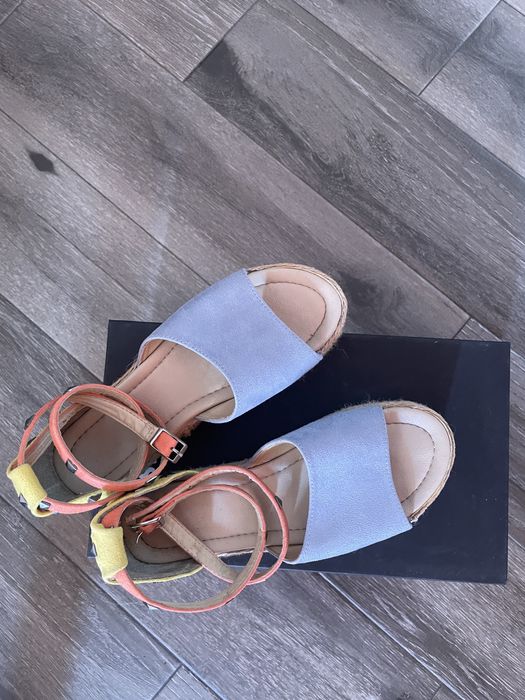 Дамски летни сандали