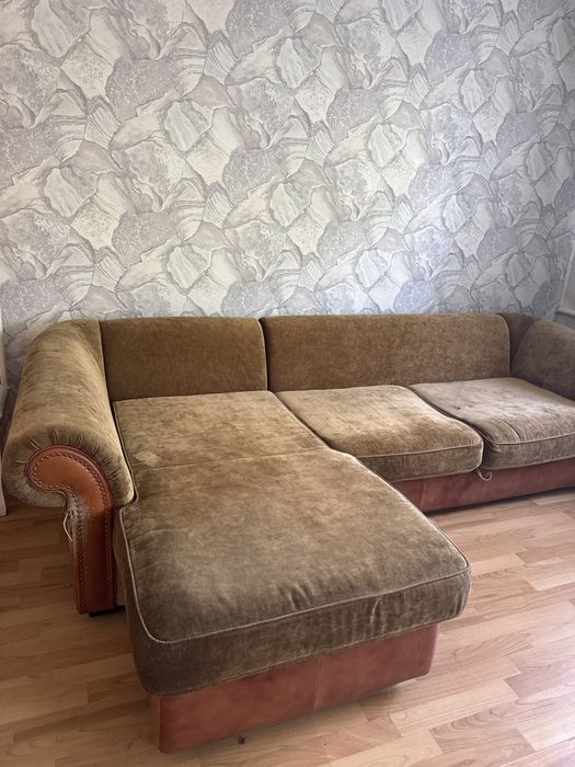 Продам диван уголок б/у не в плохом состоянии