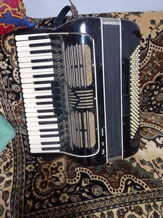 Продается Аккордеон