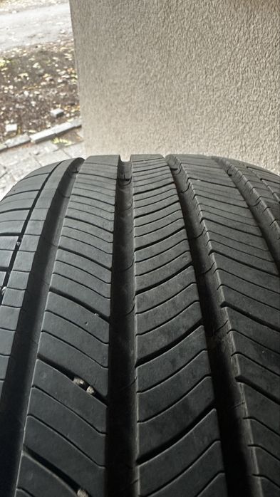 Продавам гуми MICHELIN Primacy 235/55/19