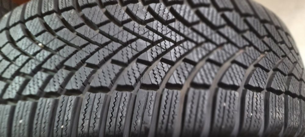 4 anvelope de iarna 225 40 18 bridgestone 2023