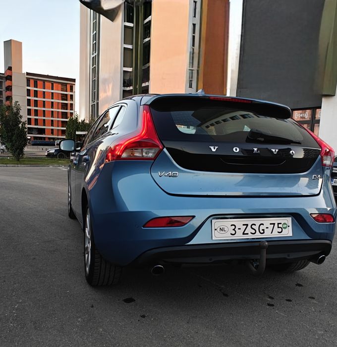 Volvo V40 2.0 diesel D4 Summum Business 190 cp 2015