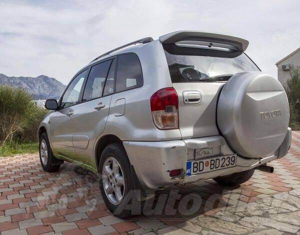 Спойлер Toyota Rav4