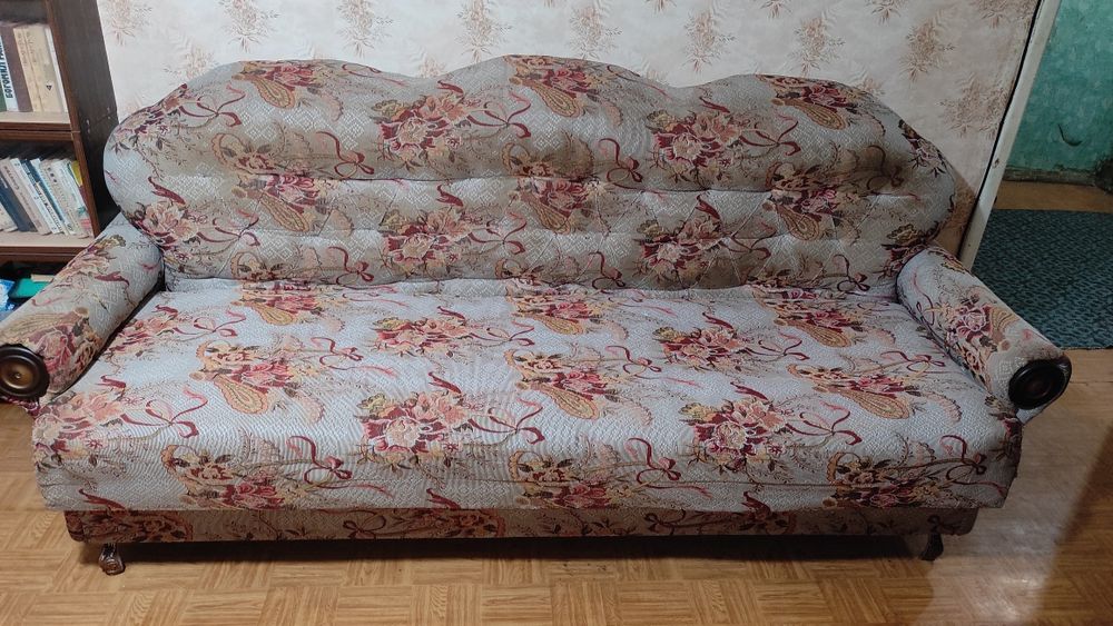 Диван и два кресла