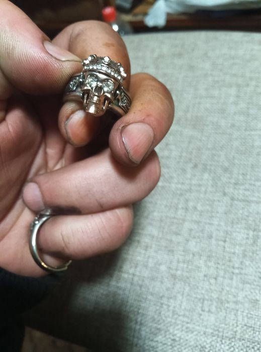 Колечко серебро пробы 925 нормальный состояние продам