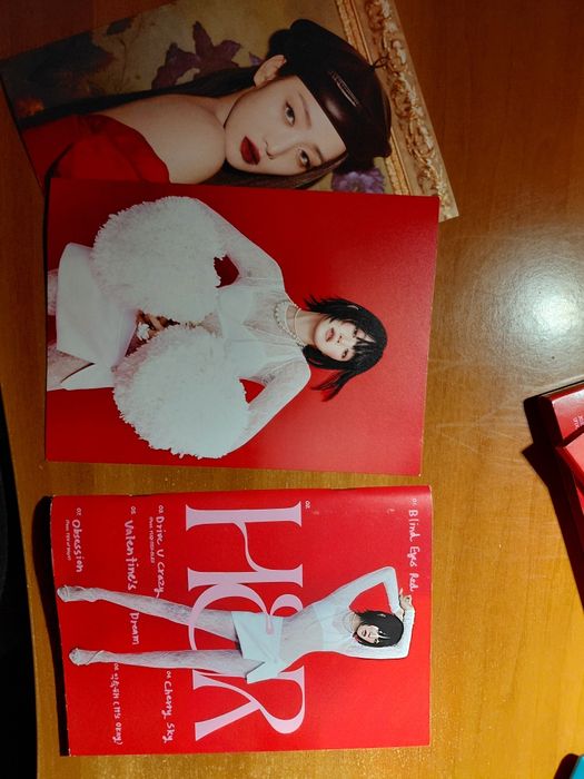 MINNIE "HER" - first single album
