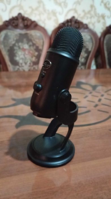 Профессиональный микрофон blue yeti