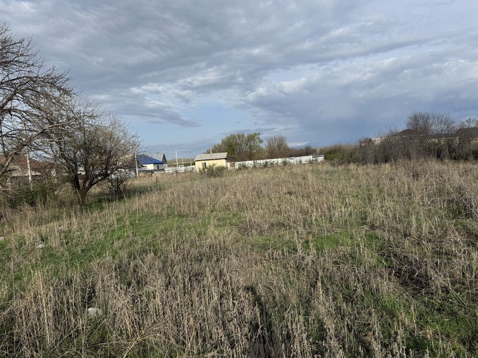 Продам землю участок и дом