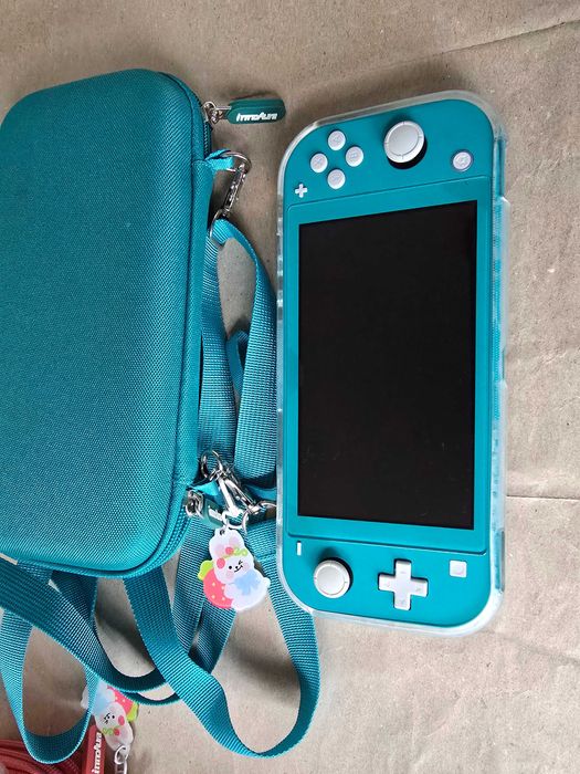 Nintendo Switch Turquoise 128GB карта, Калъф, Протектор и Гръбче
