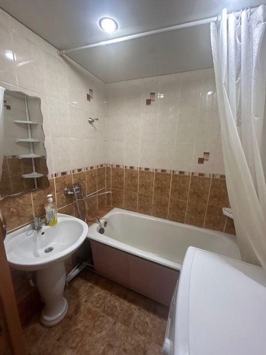 2-комнатная Царева 13