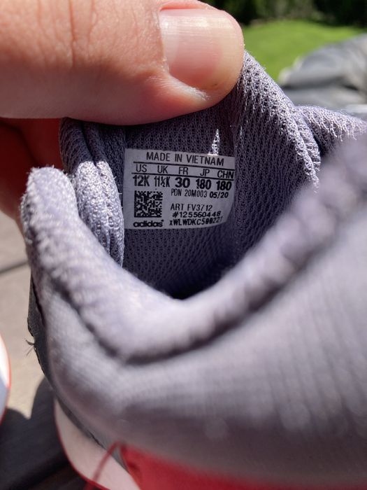 Маратонки adidas 30