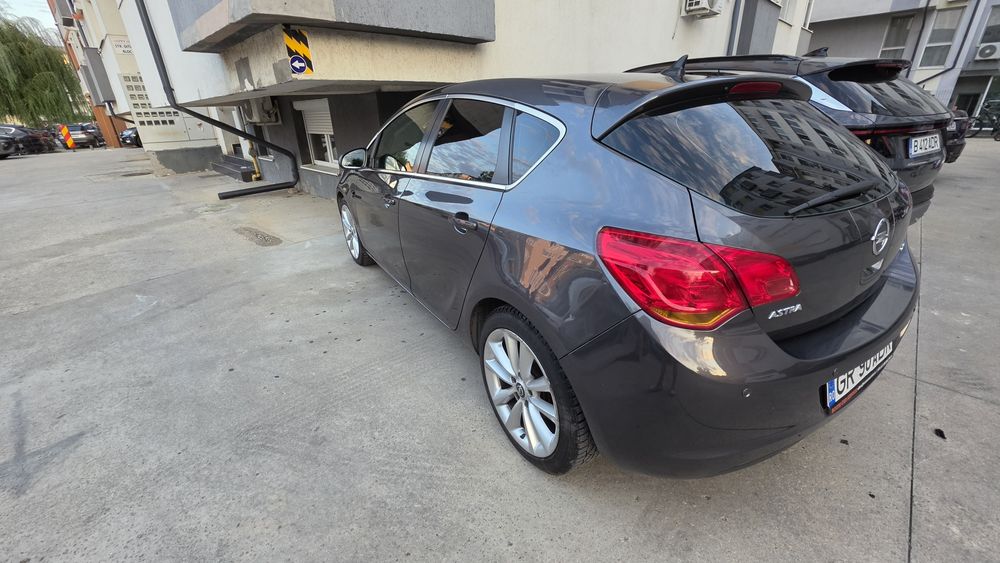 Vand Opel Astra J Hatchback 1.7CDTI